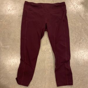 Lululemon Pace Rival Crop in Burgundy